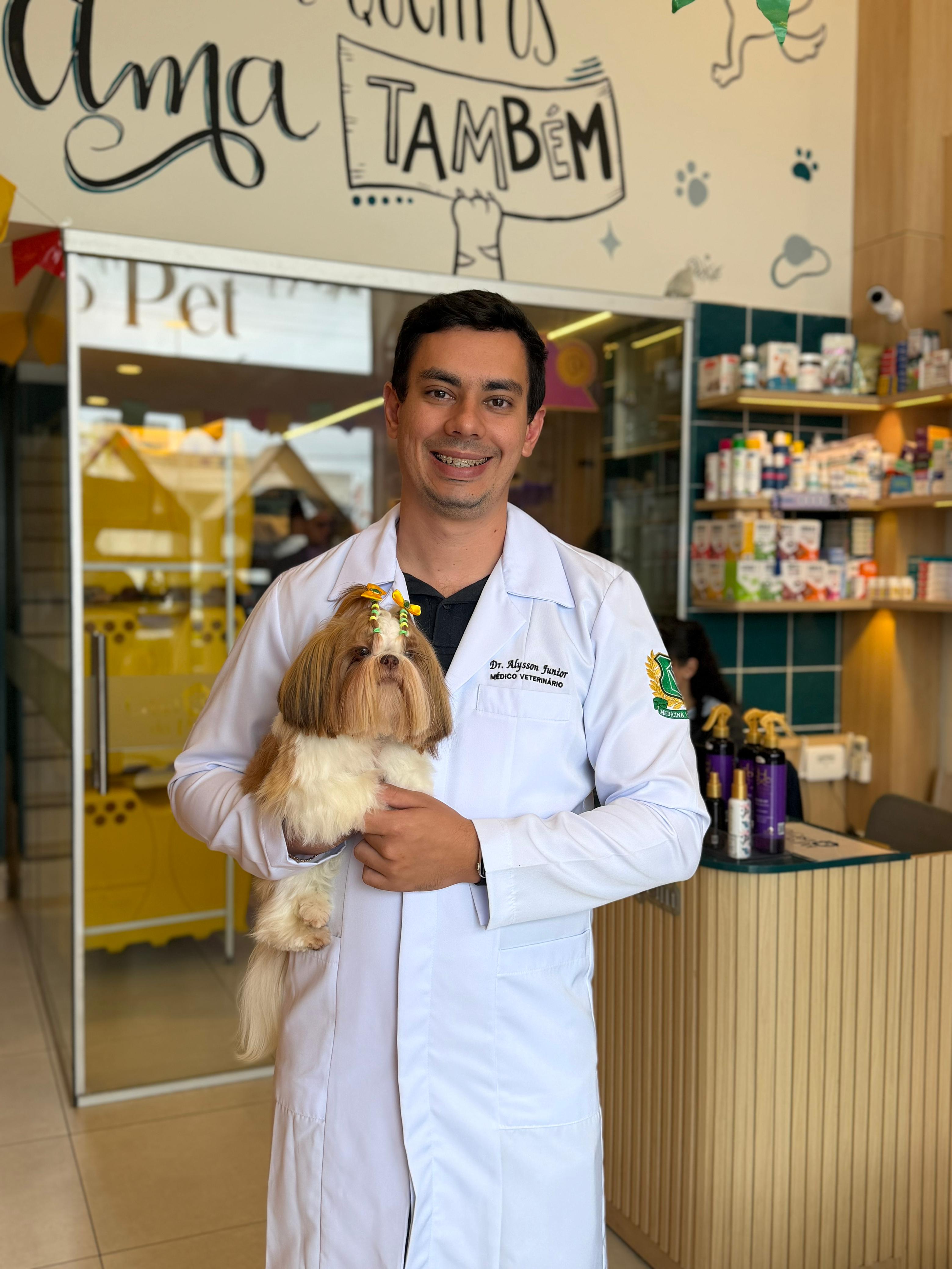 Dr. Alysson Júnior, CEO e veterinário da Casa do Pet